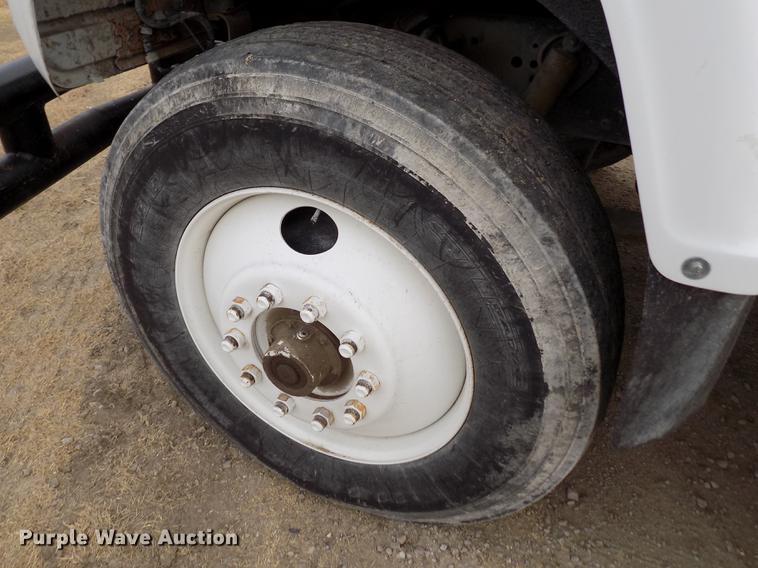 image for item DY9131 1991 Ford L9000 semi truck