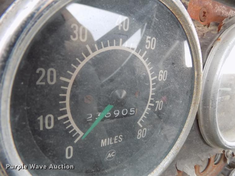 image for item DY9132 1975 GMC semi truck