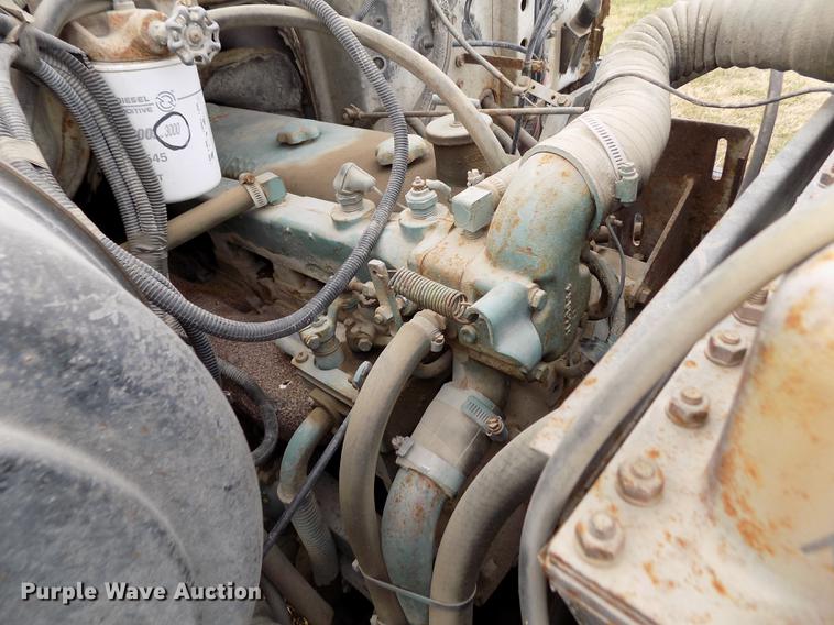 image for item DY9132 1975 GMC semi truck