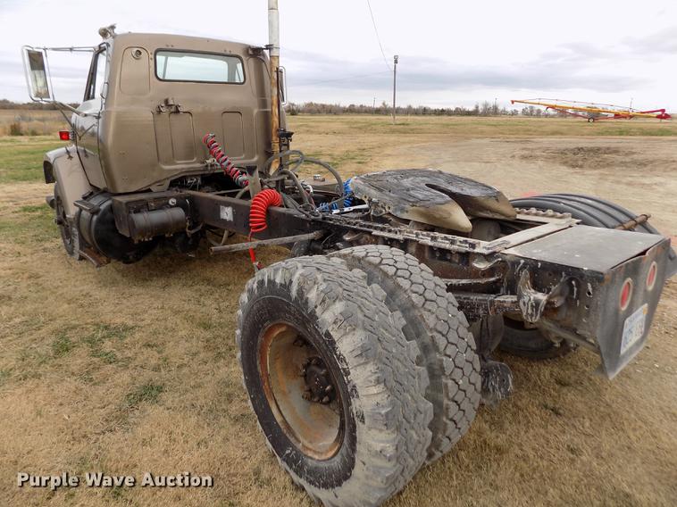 image for item DY9132 1975 GMC semi truck