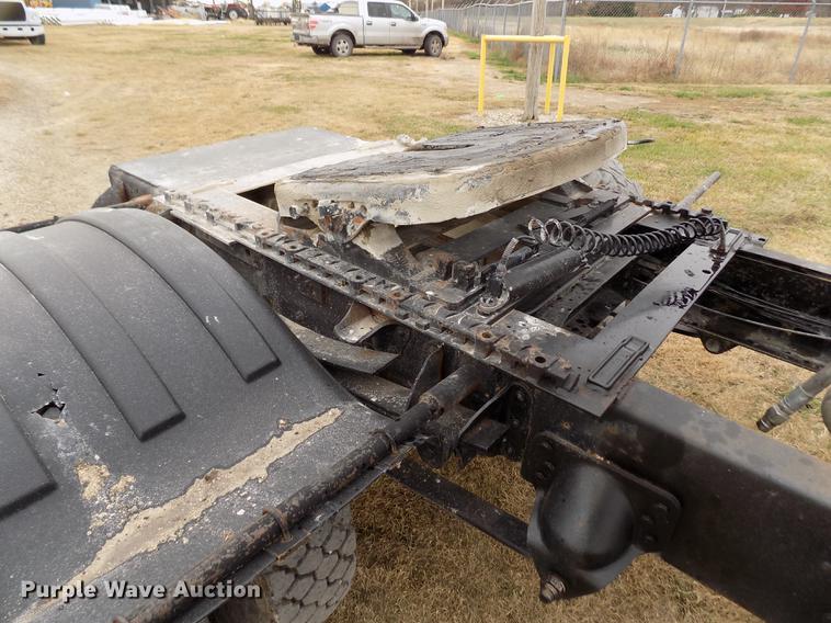 image for item DY9132 1975 GMC semi truck