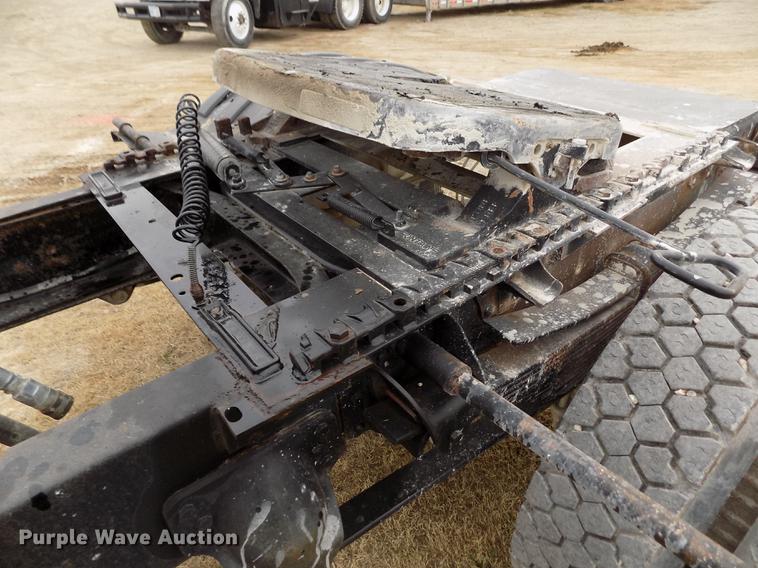 image for item DY9132 1975 GMC semi truck