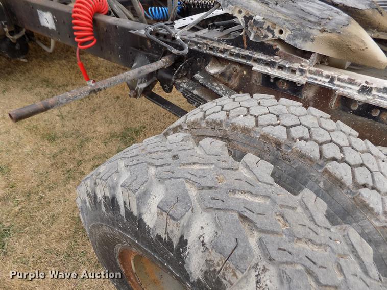 image for item DY9132 1975 GMC semi truck