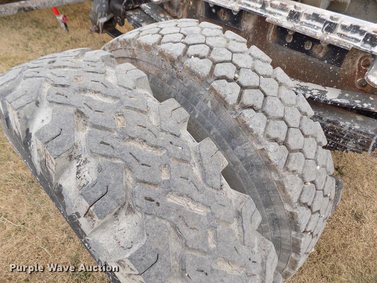 image for item DY9132 1975 GMC semi truck