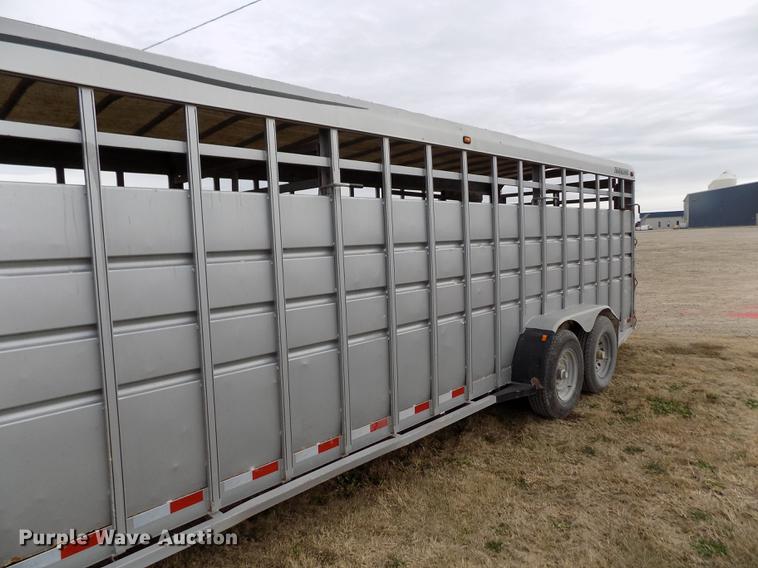 image for item DY9134 2004 Travalong livestock trailer