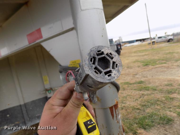 image for item DY9134 2004 Travalong livestock trailer