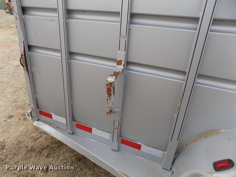 image for item DY9134 2004 Travalong livestock trailer