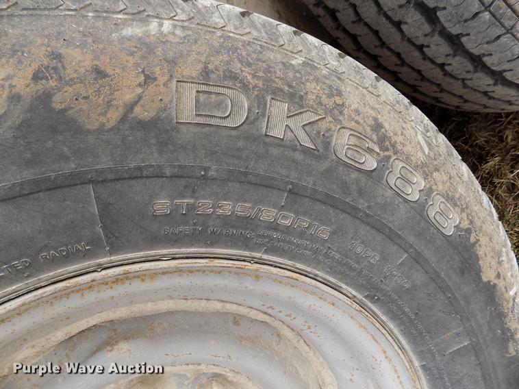 image for item DY9134 2004 Travalong livestock trailer