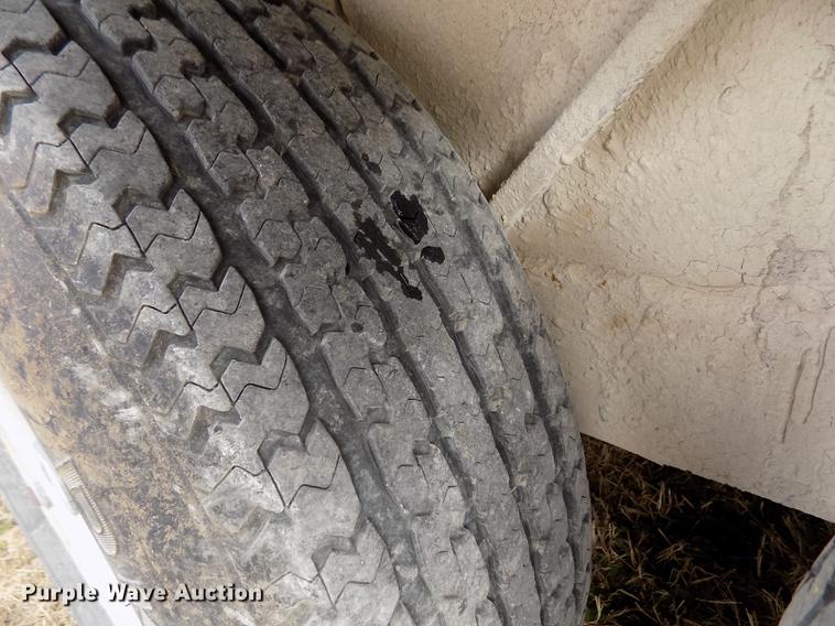 image for item DY9134 2004 Travalong livestock trailer