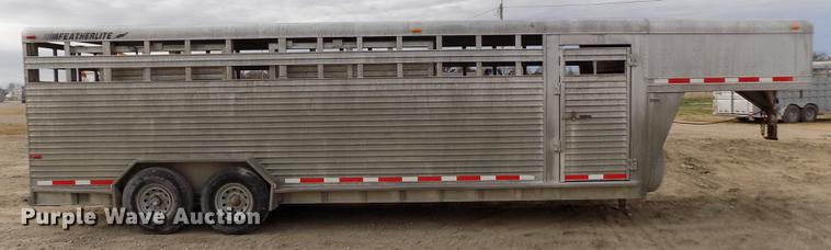 image for item DY9135 2000 Featherlite 8120 livestock trailer
