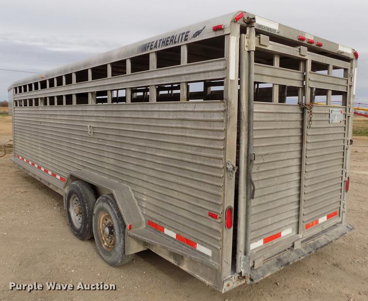 image for item DY9135 2000 Featherlite 8120 livestock trailer