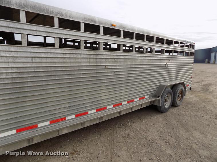 image for item DY9135 2000 Featherlite 8120 livestock trailer