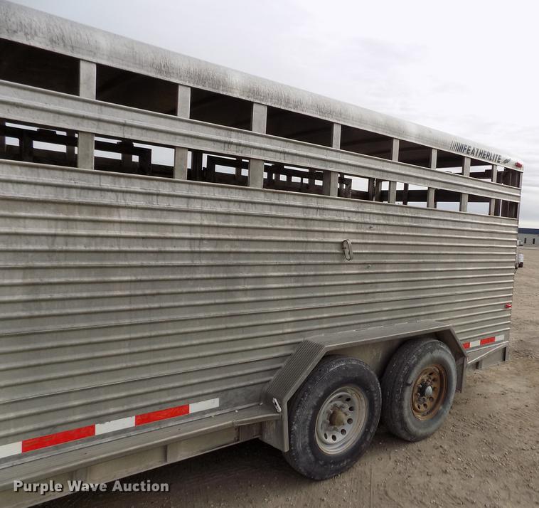 image for item DY9135 2000 Featherlite 8120 livestock trailer
