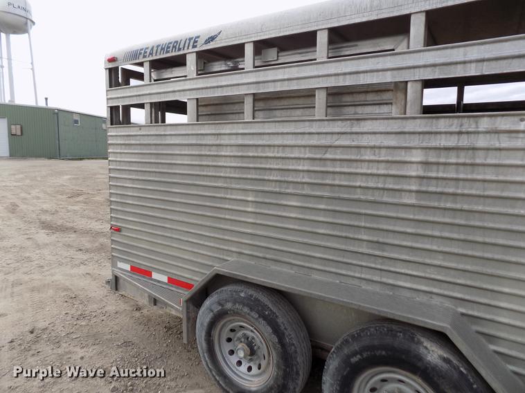 image for item DY9135 2000 Featherlite 8120 livestock trailer