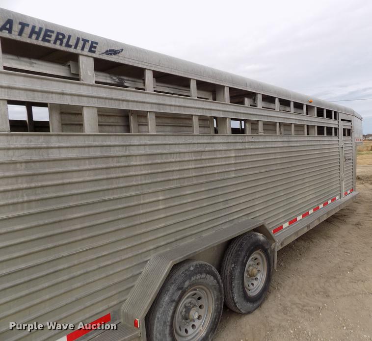 image for item DY9135 2000 Featherlite 8120 livestock trailer