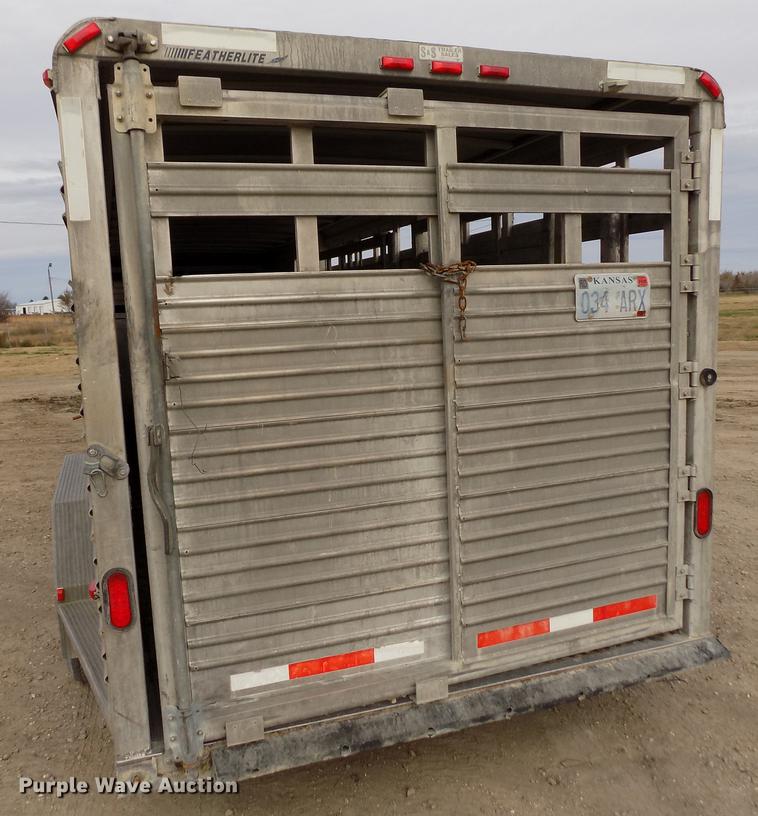 image for item DY9135 2000 Featherlite 8120 livestock trailer