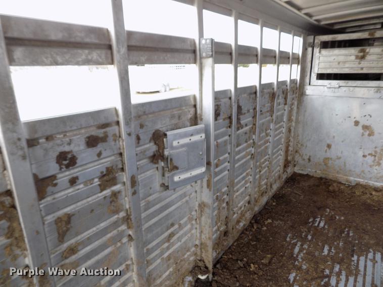 image for item DY9135 2000 Featherlite 8120 livestock trailer