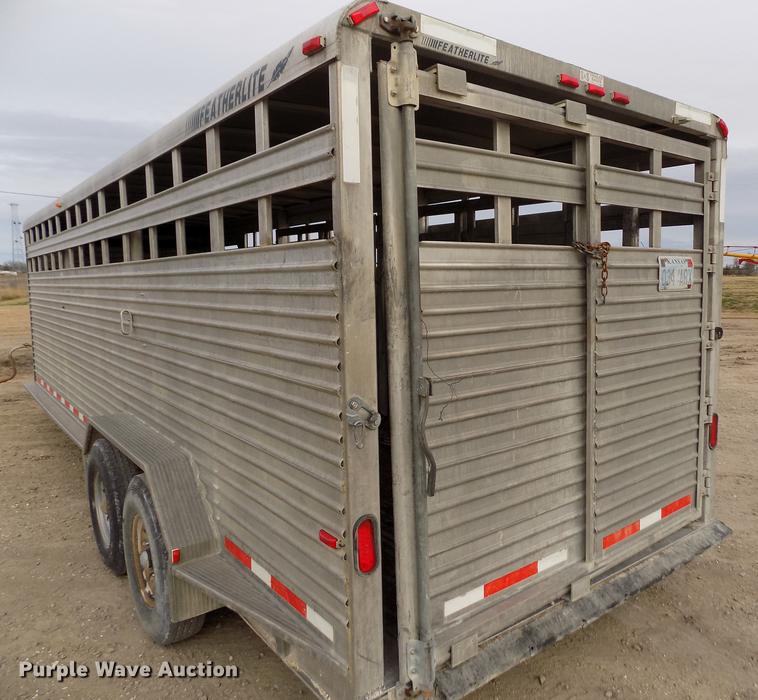 image for item DY9135 2000 Featherlite 8120 livestock trailer