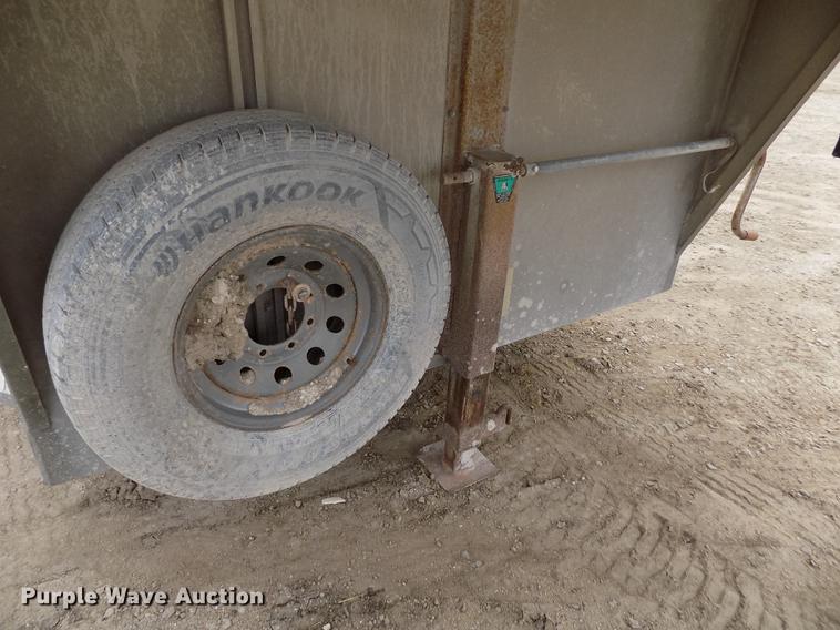 image for item DY9135 2000 Featherlite 8120 livestock trailer