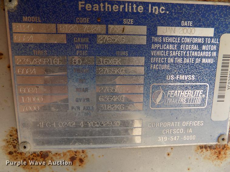 image for item DY9135 2000 Featherlite 8120 livestock trailer