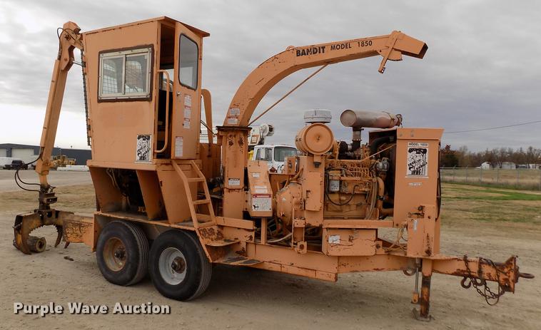 image for item DY9137 2000 Bandit 1850 wood grinder/chipper