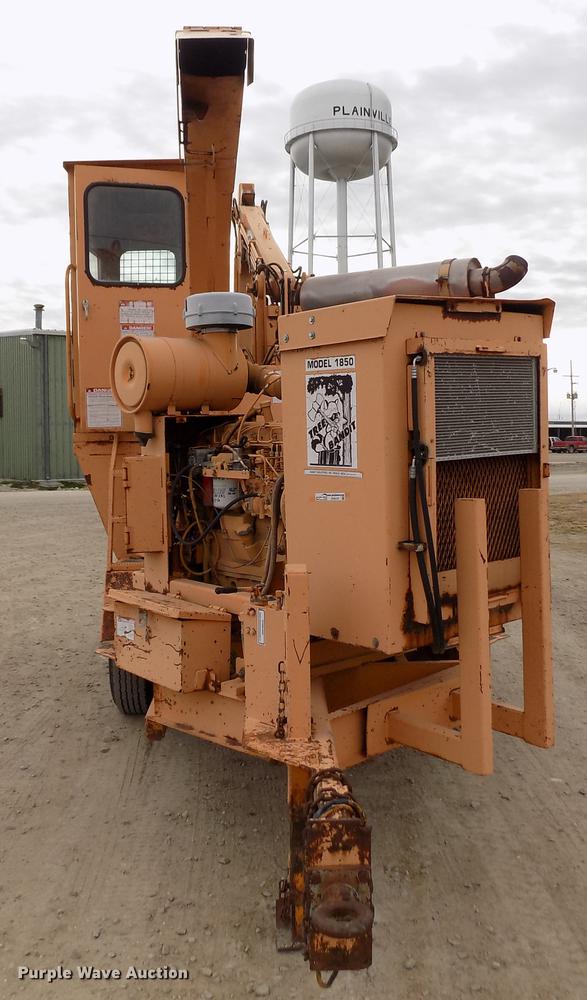 image for item DY9137 2000 Bandit 1850 wood grinder/chipper