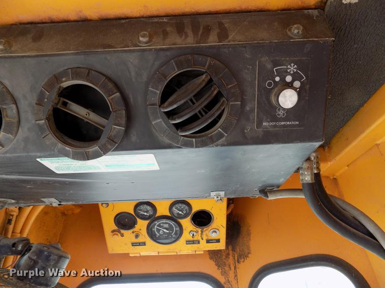 image for item DY9137 2000 Bandit 1850 wood grinder/chipper