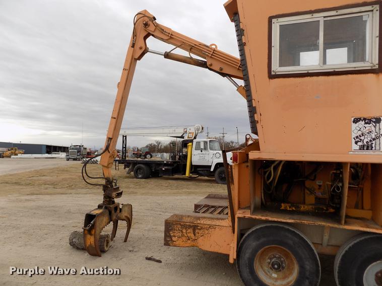image for item DY9137 2000 Bandit 1850 wood grinder/chipper