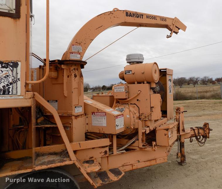 image for item DY9137 2000 Bandit 1850 wood grinder/chipper