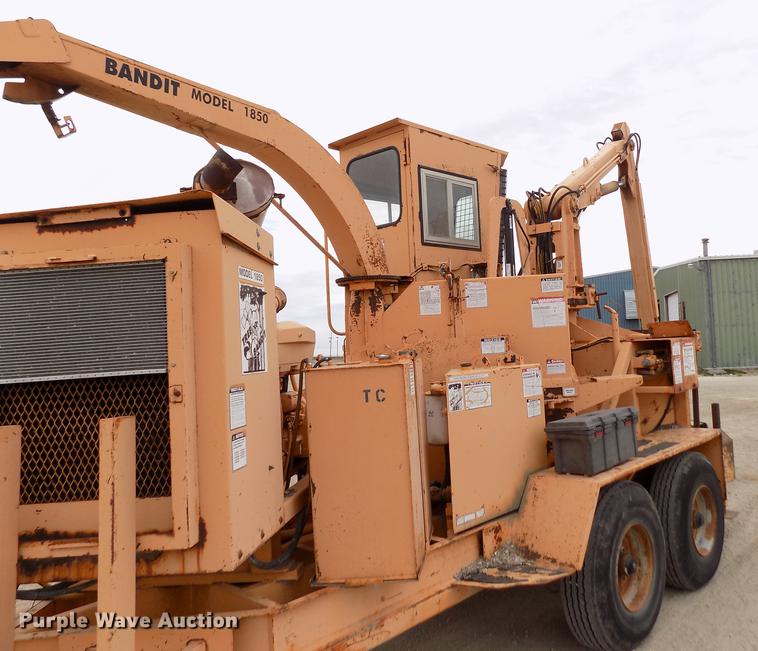image for item DY9137 2000 Bandit 1850 wood grinder/chipper