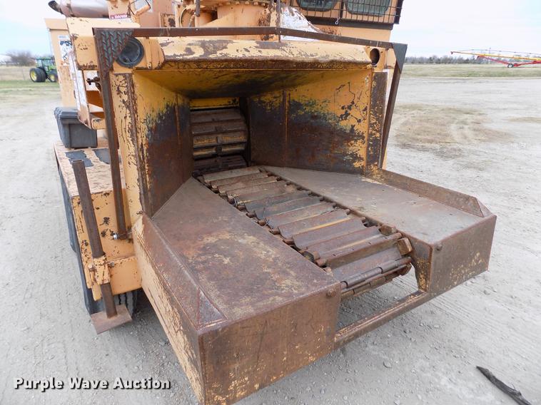 image for item DY9137 2000 Bandit 1850 wood grinder/chipper