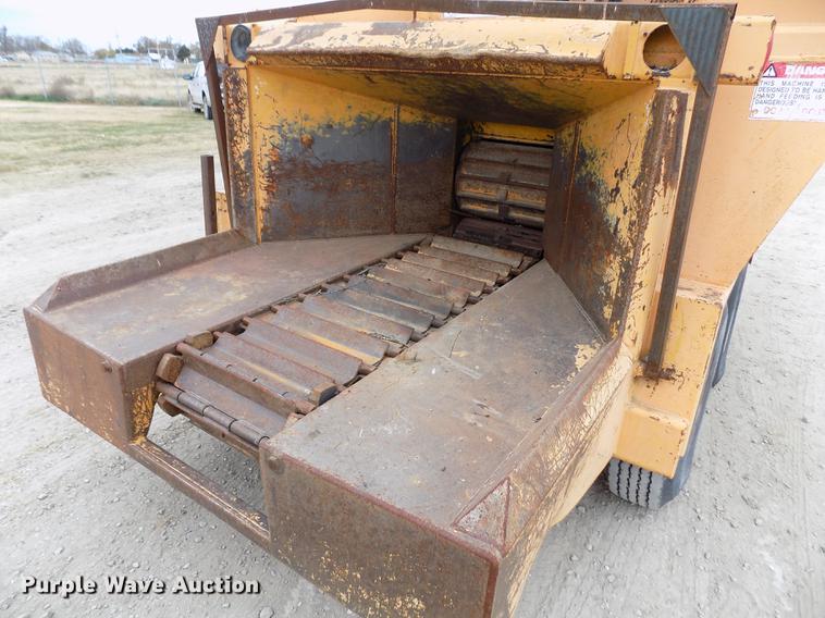 image for item DY9137 2000 Bandit 1850 wood grinder/chipper