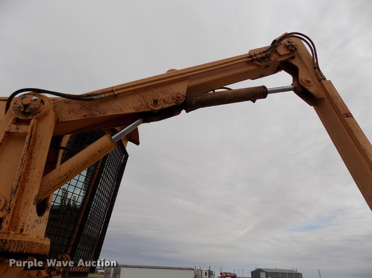 image for item DY9137 2000 Bandit 1850 wood grinder/chipper