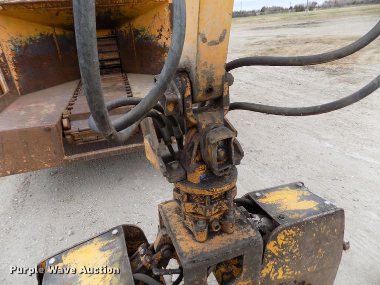 image for item DY9137 2000 Bandit 1850 wood grinder/chipper