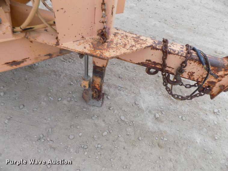 image for item DY9137 2000 Bandit 1850 wood grinder/chipper