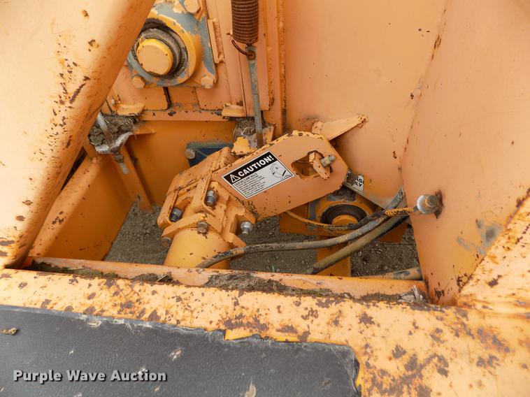 image for item DY9137 2000 Bandit 1850 wood grinder/chipper