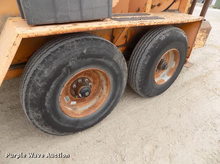 image for item DY9137 2000 Bandit 1850 wood grinder/chipper