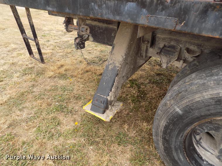 image for item DY9138 1982 Ford crane truck