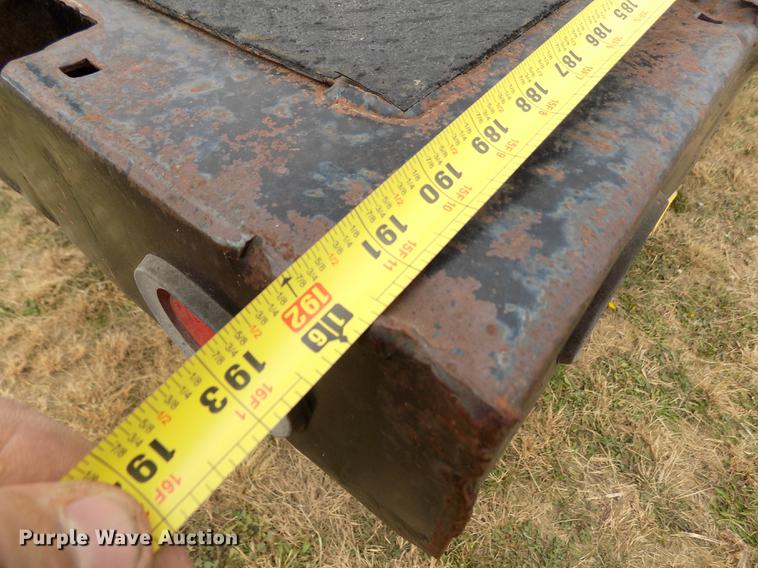 image for item DY9138 1982 Ford crane truck