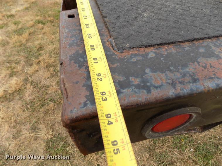 image for item DY9138 1982 Ford crane truck