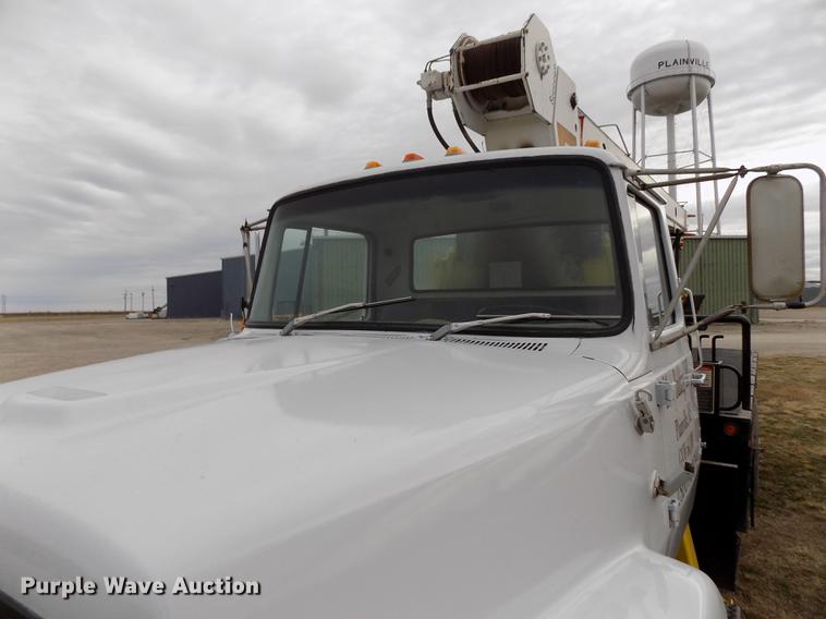 image for item DY9138 1982 Ford crane truck