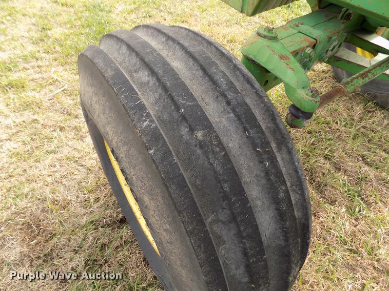 image for item DY9141 John Deere 4640 tractor