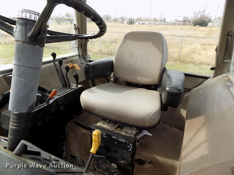 image for item DY9142 1985 John Deere 4650 MFWD tractor