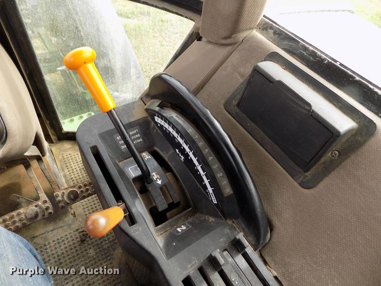 image for item DY9142 1985 John Deere 4650 MFWD tractor