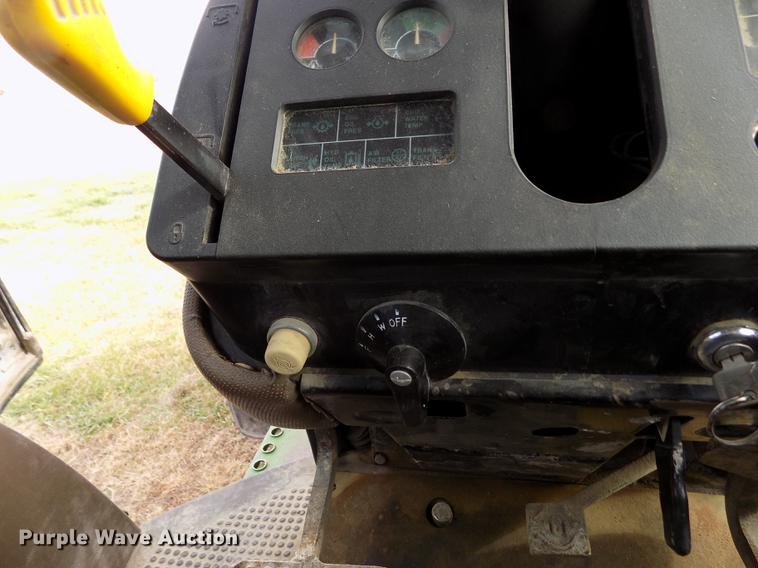 image for item DY9142 1985 John Deere 4650 MFWD tractor