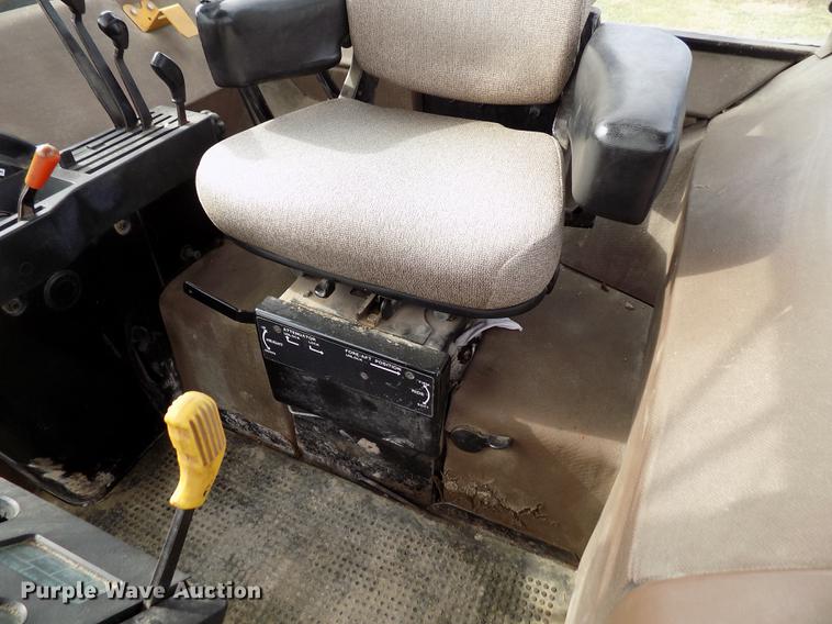 image for item DY9142 1985 John Deere 4650 MFWD tractor