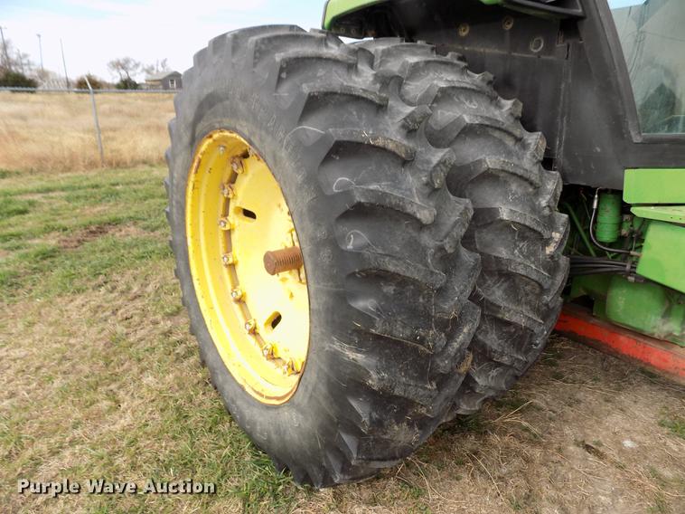 image for item DY9142 1985 John Deere 4650 MFWD tractor