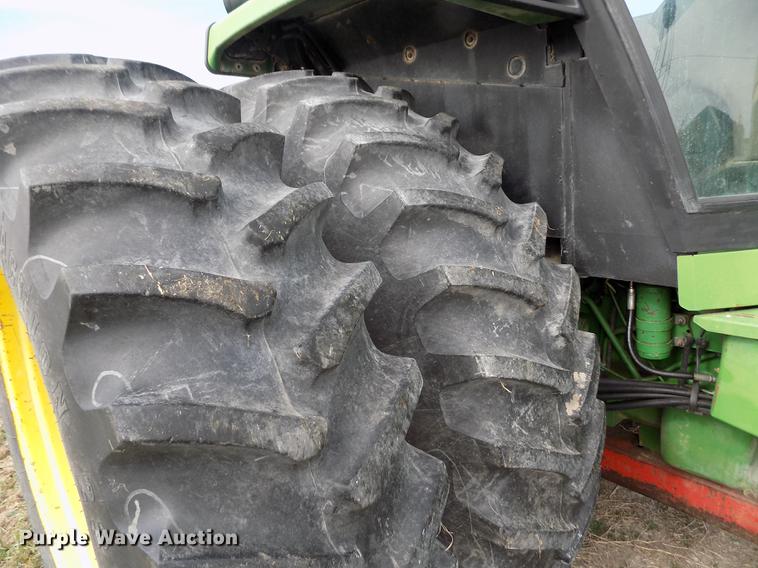 image for item DY9142 1985 John Deere 4650 MFWD tractor