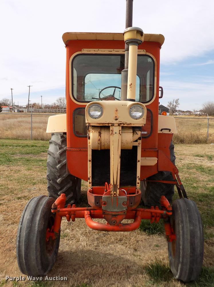 image for item DY9143 Case 1030 Comfort King tractor