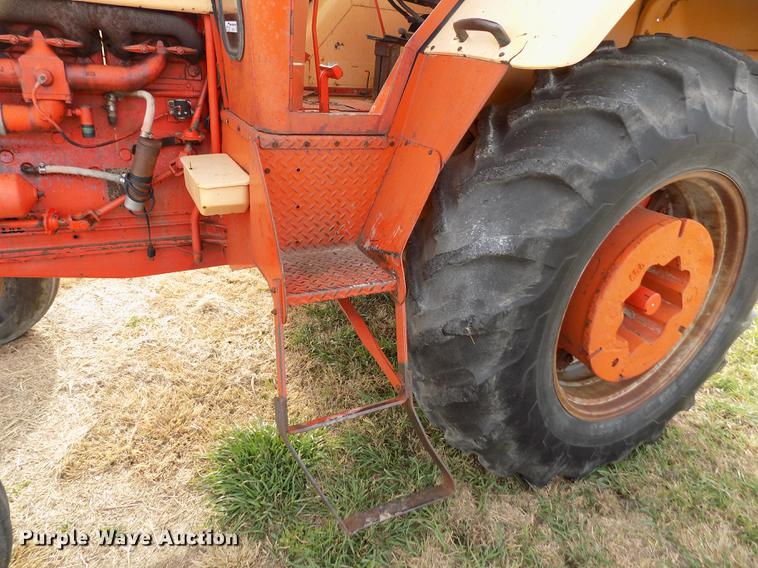 image for item DY9143 Case 1030 Comfort King tractor